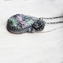 Load image into Gallery viewer, Druzy + Botanical Pendant